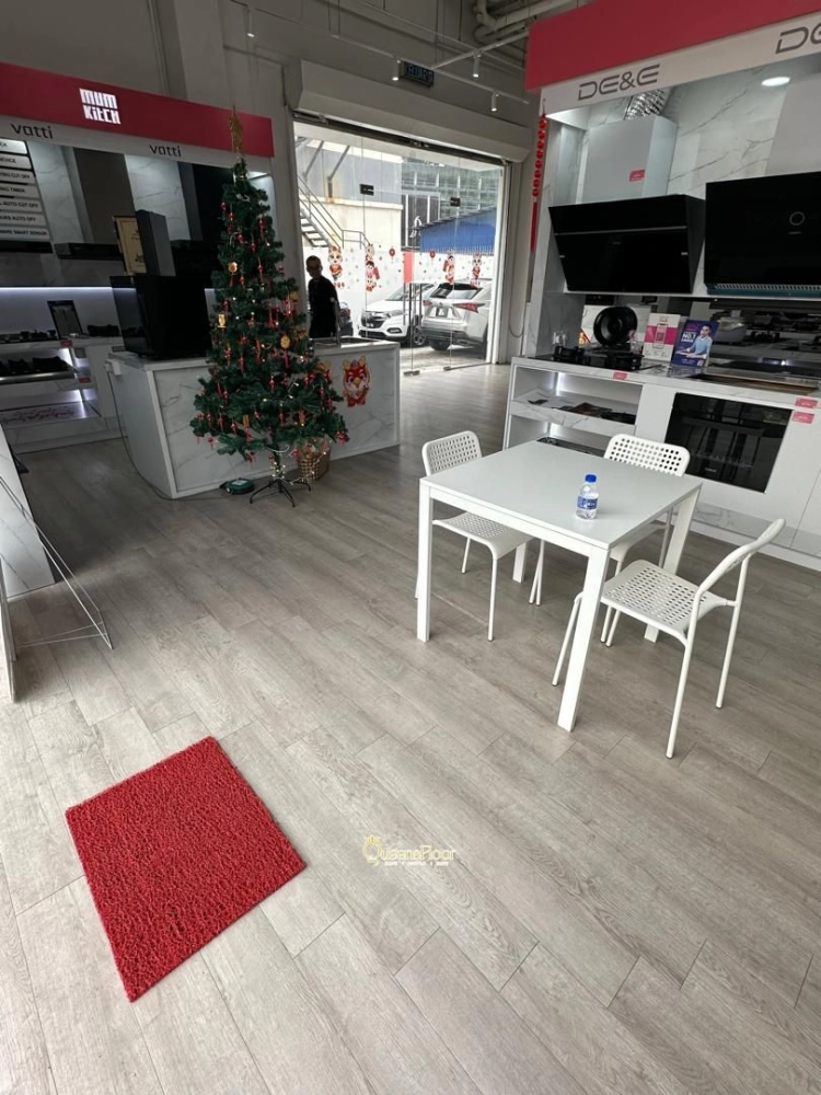 LVT