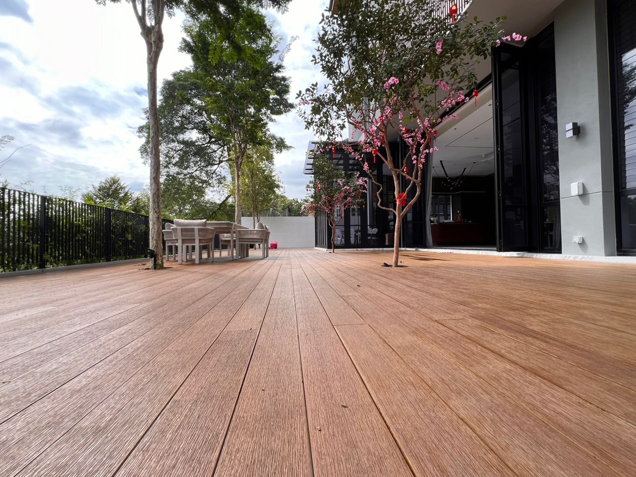 EcoR Deck